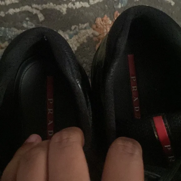 Prada - Picture 2 of 4